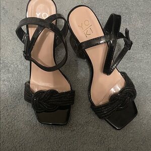 Yoki Black Knotted Strap Heels